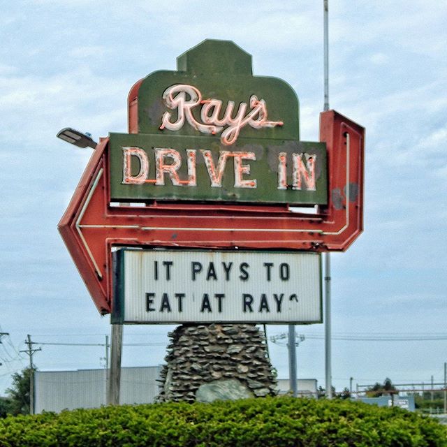 It Pays To Eat At Ray’s